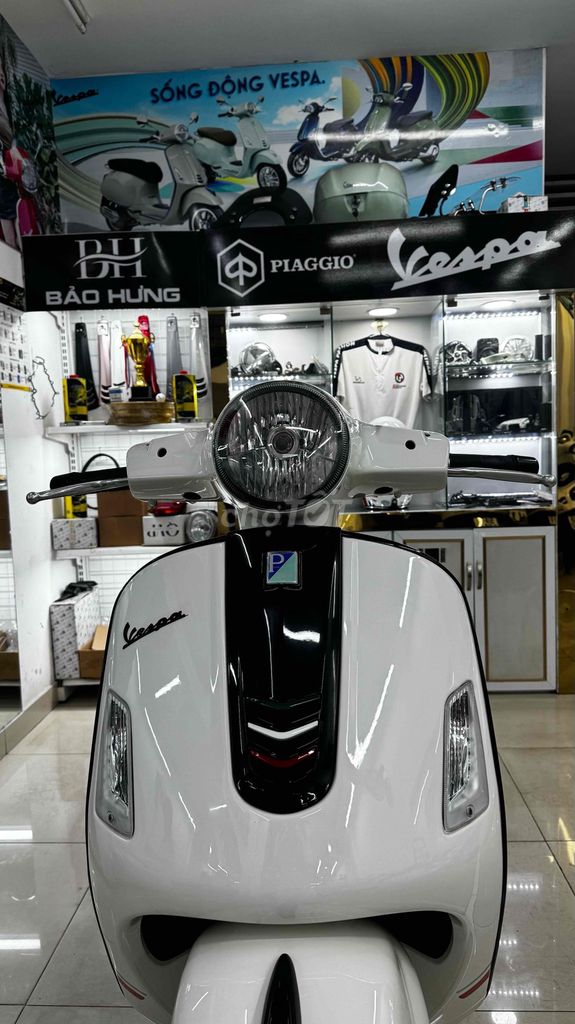 Vespa Gts 125 Iget , Abs , Chính chủ một chủ TP. Mua bán Xe máy tại Quận Phú Nhuận Tp Hồ Chí Minh được đăng bởi VESPA  PIAGGIO BẢO HƯNG Vespa cũ trả góp  hình 17