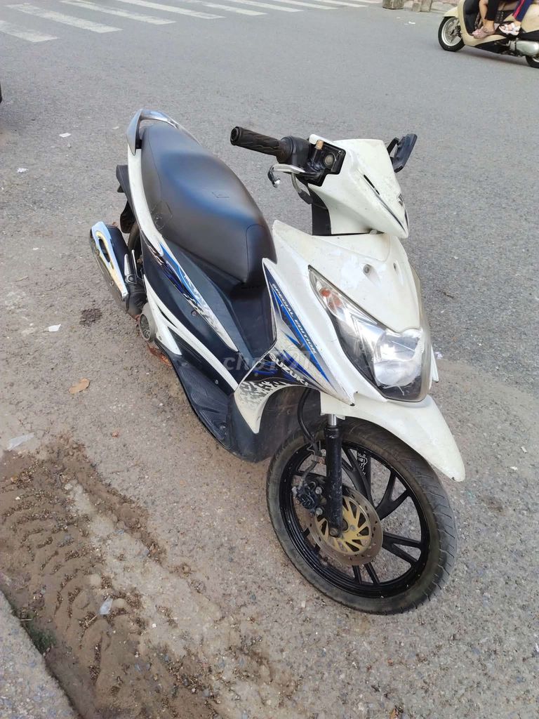 Suzuki Hayate Trắng Xăng