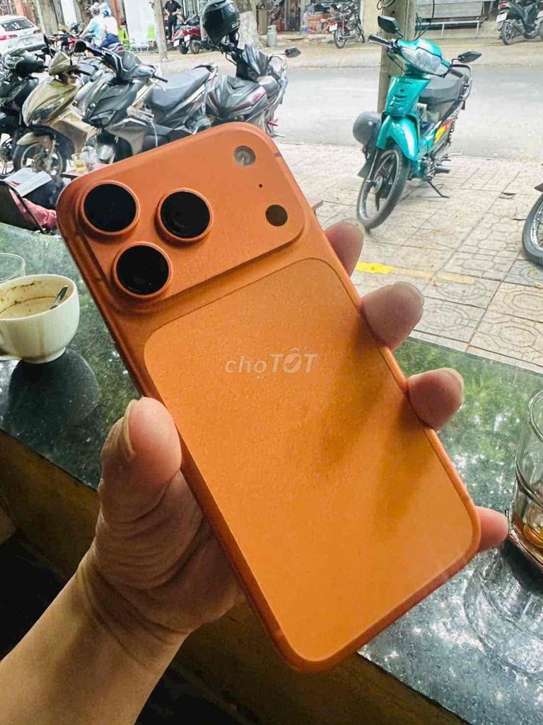 Apple iPhone 17 Pro 256GB Cam VN xạc30lần pin100%. Mua bán Điện thoại tại Thành phố Biên Hòa Đồng Nai được đăng bởi Oanh Hoang hình 1