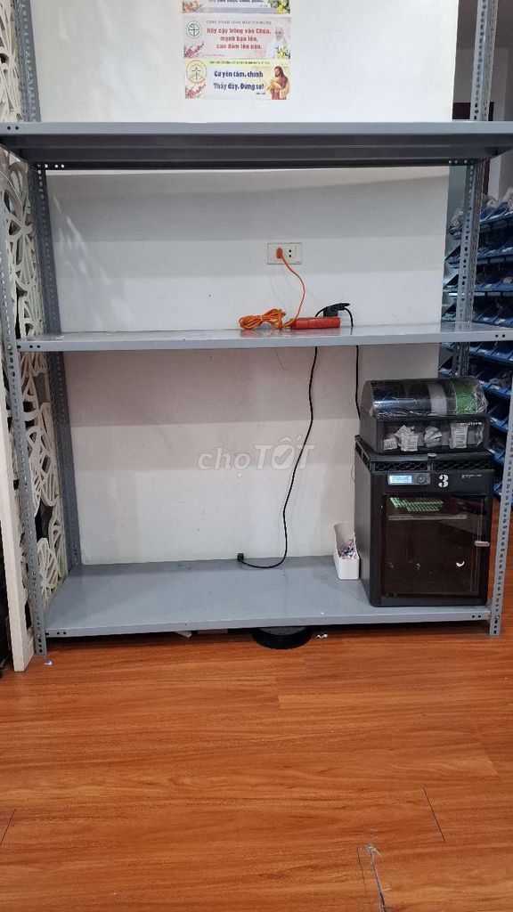 Kệ sắt Xám 1.5m x 50cm x 2m cũ. Mua bán Tủ, kệ gia đình tại Quận Hoàng Mai Hà Nội được đăng bởi Hằng hình 1
