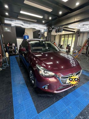 Mazda 2 Đỏ mận