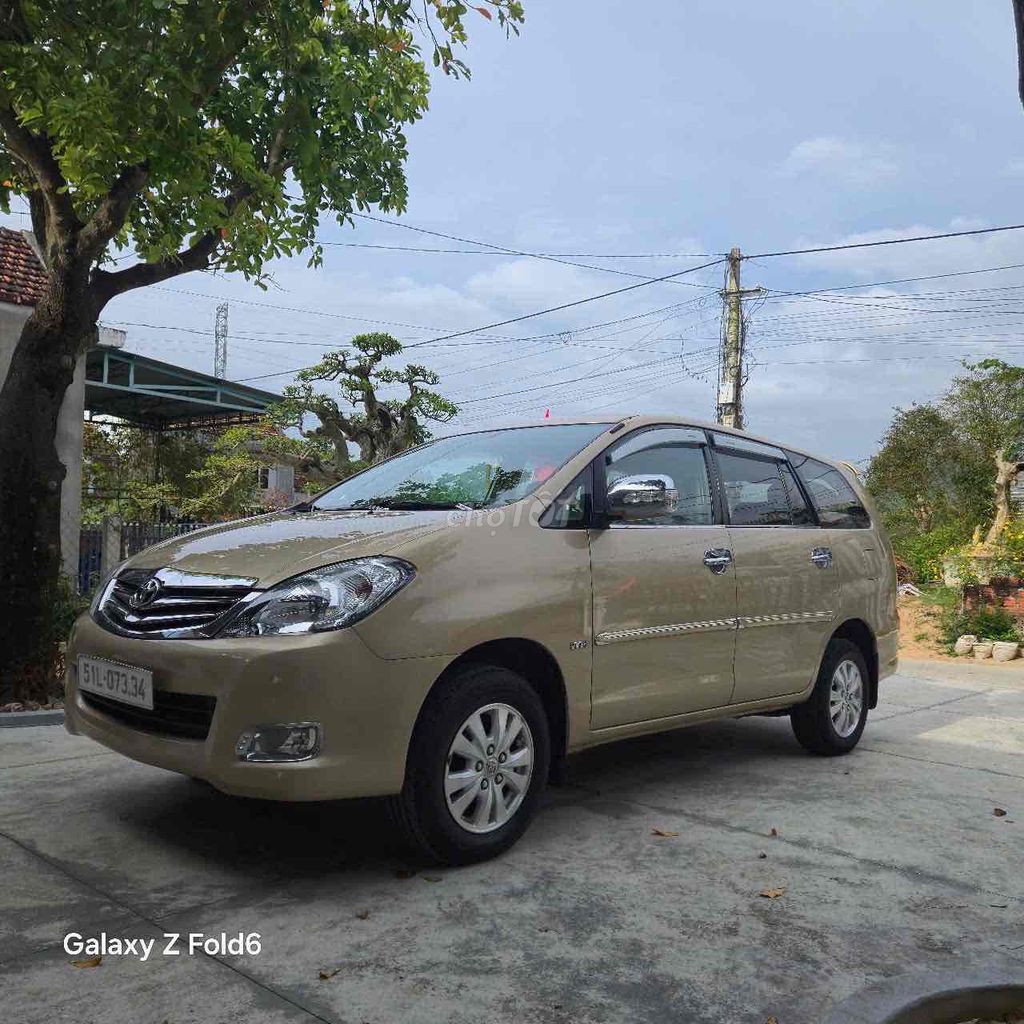 Toyota Innova 2009 G - 126000 km