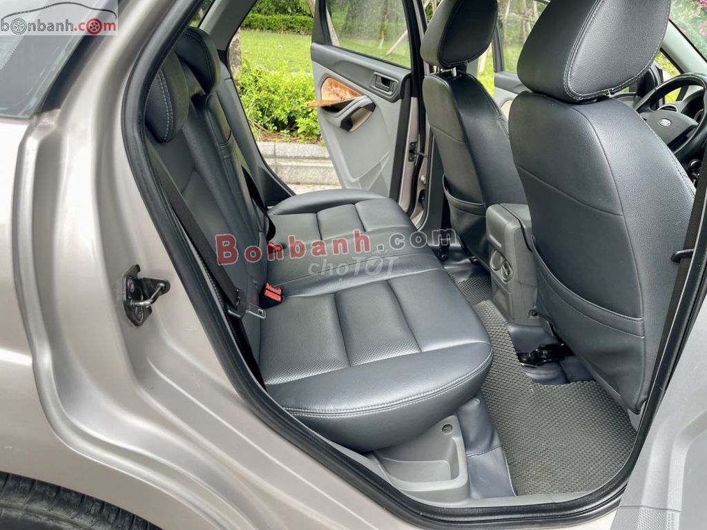 Ford Focus 1.8 AT 2011 - 300 Triệu. Mua bán Ô tô tại Huyện Krông Búk Đắk Lắk được đăng bởi Phong hình 4