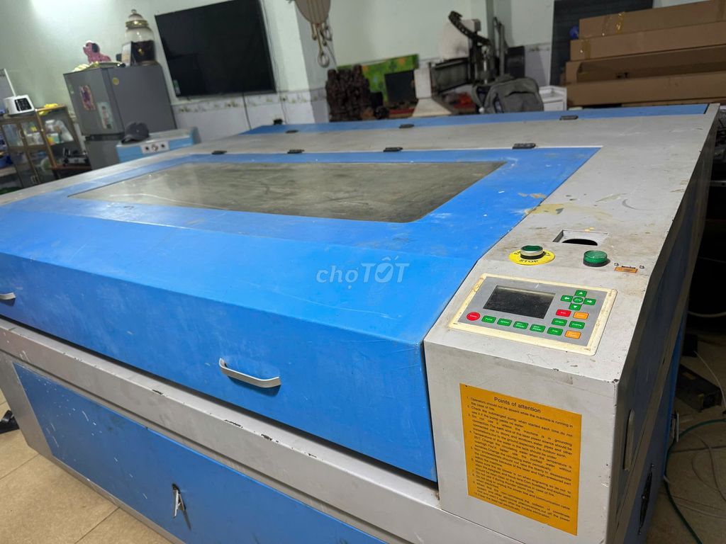 Máy cắt laser 1610-1 đầu 130w . Mua bán Đồ chuyên dụng, Giống nuôi trồng tại Huyện Hóc Môn Tp Hồ Chí Minh được đăng bởi phạm  phương dung hình 1