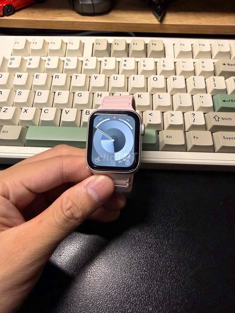 Apple Watch SE (Gen 1) 40mm Hồng 86%. Mua bán Thiết bị đeo thông minh tại Quận Hoàng Mai Hà Nội được đăng bởi Khánh Nguyễn hình 1