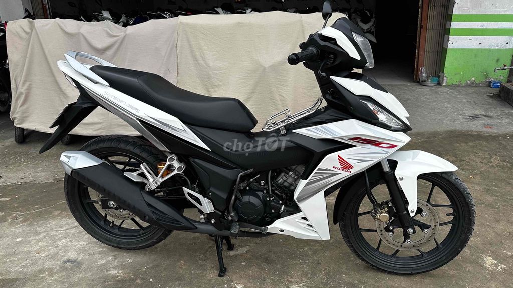 Honda Winner 150 trắng đen 2017 ( hỗ trợ góp ). Mua bán Xe máy tại Huyện Chợ Mới An Giang được đăng bởi Cửa hàng xe Thiên Phước 2 hình 2