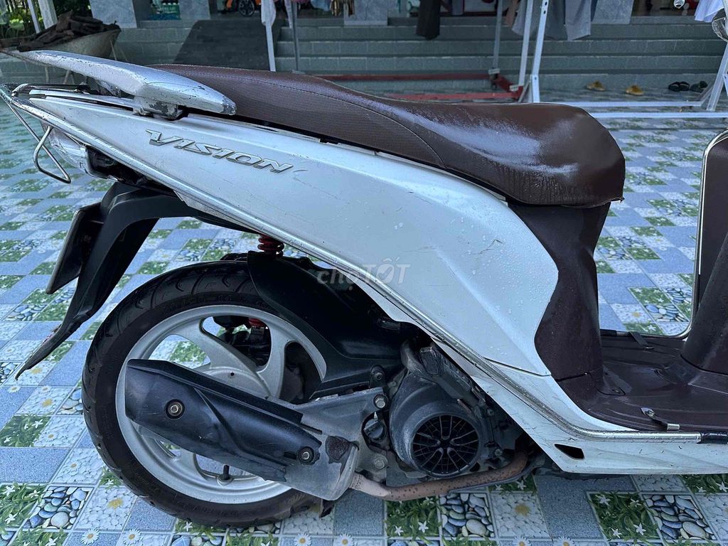 Honda Vision 2015 màu Trắng. Mua bán Xe máy tại Huyện Nhà Bè Tp Hồ Chí Minh được đăng bởi Mém Hoàn Thiện hình 2