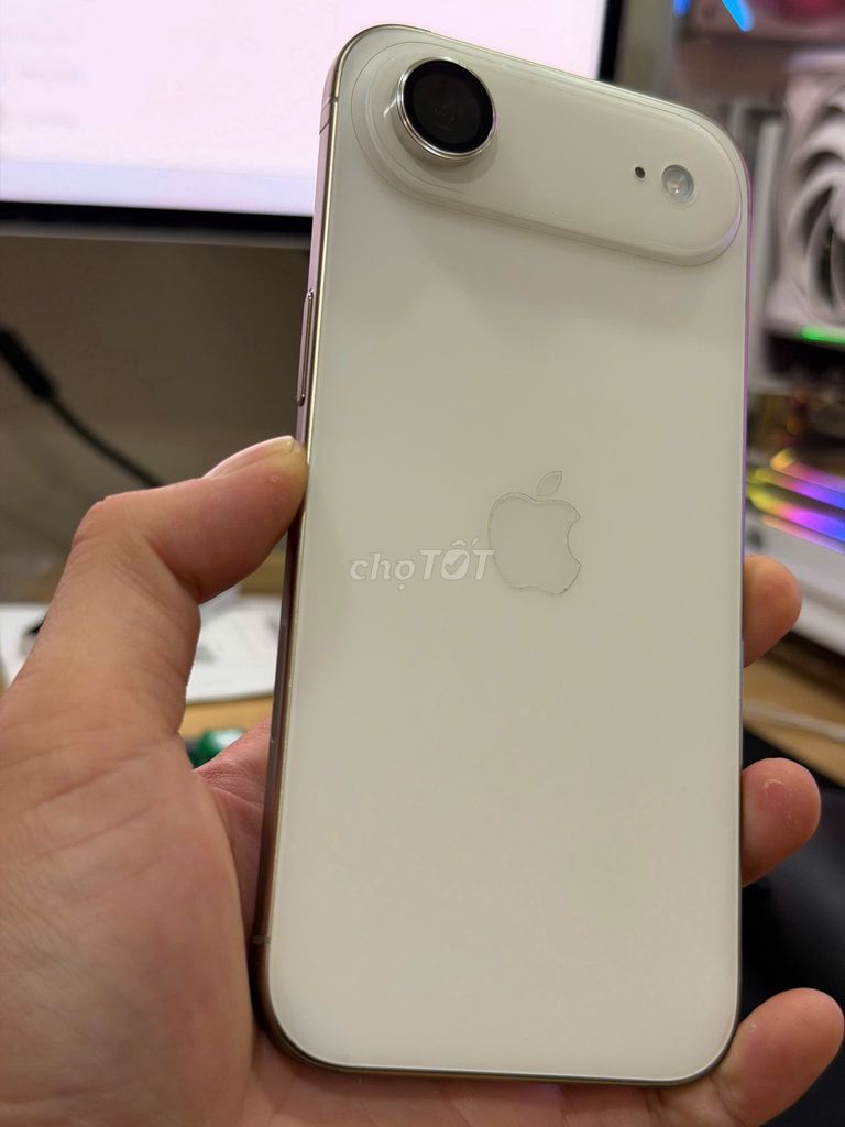 Apple iPhone 17 Air 256GB Vàng VN/A. Mua bán Điện thoại tại Thành phố Bắc Ninh Bắc Ninh được đăng bởi Lê Tuấn Anh hình 1