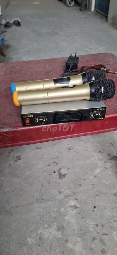 Micro không dây BMB Vàng đồng. Mua bán Tivi, Âm thanh tại Thành phố Thuận An Bình Dương được đăng bởi  rẻ nhất quả đất hình 1