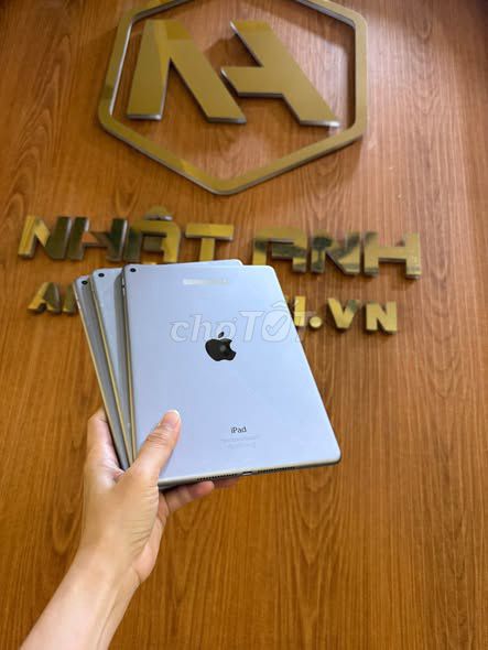 Apple iPad Air 2 Wifi 16GB Xám Đã sử dụng. Mua bán Máy tính bảng tại Quận Gò Vấp Tp Hồ Chí Minh được đăng bởi Nguyễn Thị Thu Hiền hình 1