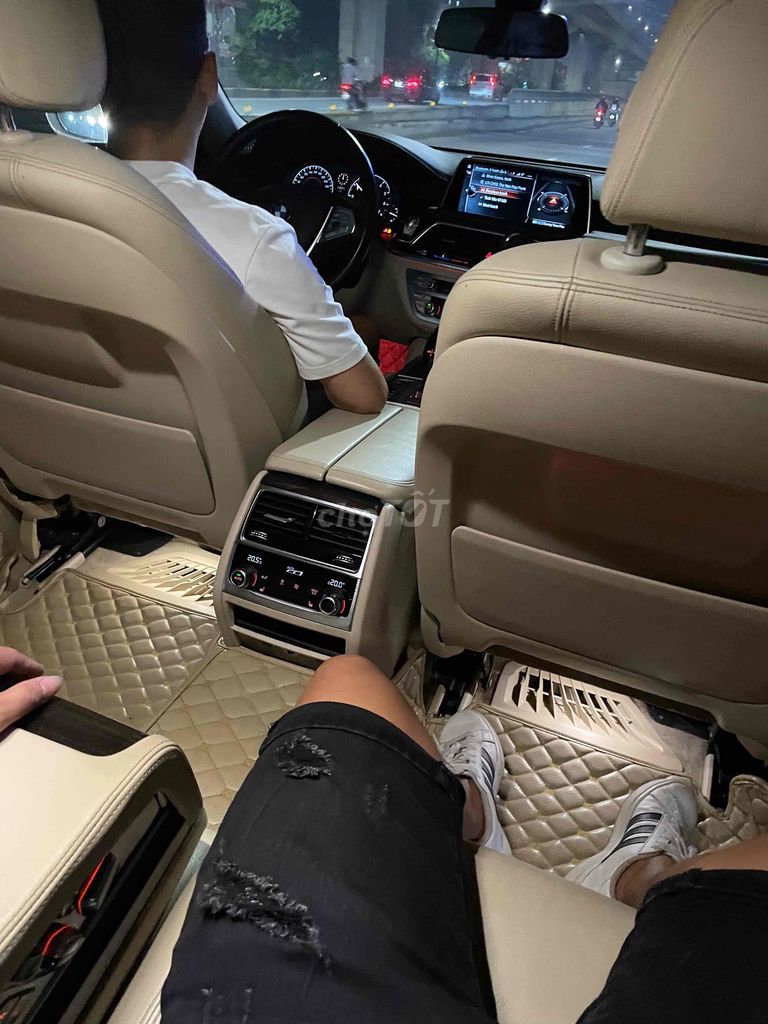 BMW 7 Series 2***00 km. Mua bán Ô tô tại Quận Thanh Xuân Hà Nội được đăng bởi Tuấn Nguyễn hình 9