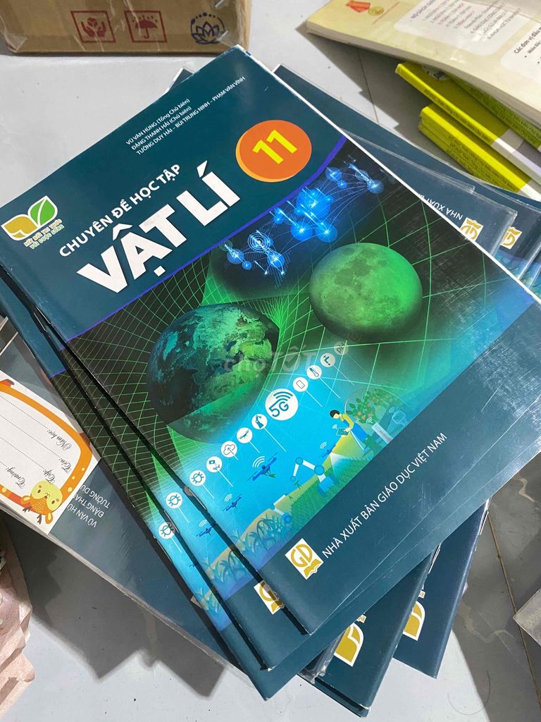 SÁCH CHUYÊN ĐỀ HỌC TẬP VẬT LÍ 11 KẾT NỐI TRI THỨC
