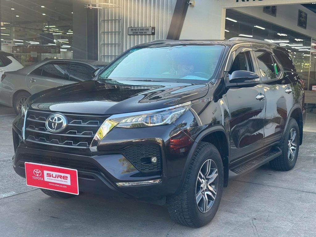 FORTUNER Máy Dầu Tự Động 2020, Xe Một Chủ, Ít Đi. Mua bán Ô tô tại Quận Gò Vấp Tp Hồ Chí Minh được đăng bởi Xe Toyota Cũ Chính Hãng hình 6