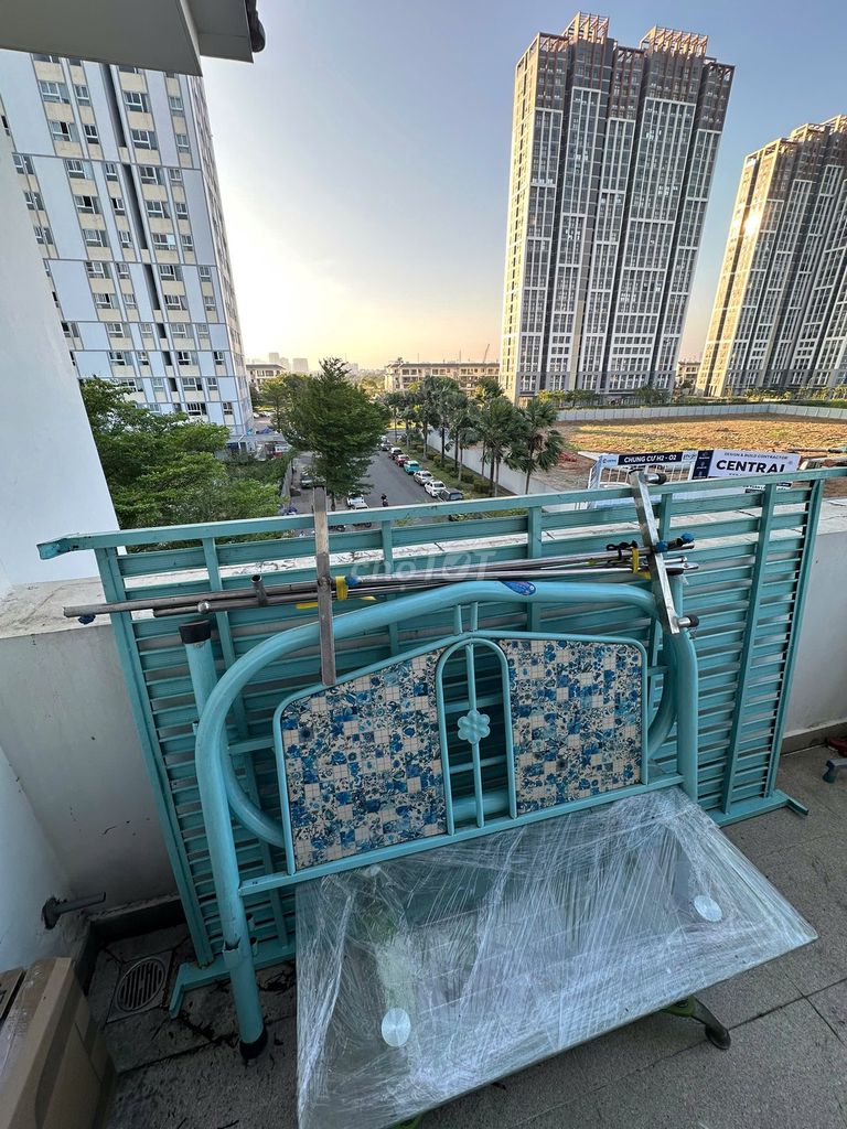 Khung giường đơn bằng sắt, kích thước 2m x 1.2m. Mua bán Giường, chăn ga gối nệm tại Thành phố Thủ Đức Tp Hồ Chí Minh được đăng bởi Nguyen Van Binh hình 1