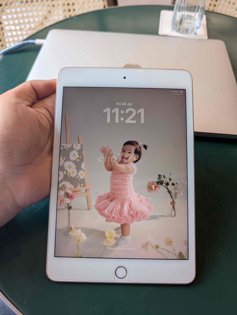 Apple iPad mini 5 64GB Vàng hồng. Mua bán Máy tính bảng tại Thành phố Thủ Đức Tp Hồ Chí Minh được đăng bởi Lee Ein hình 1