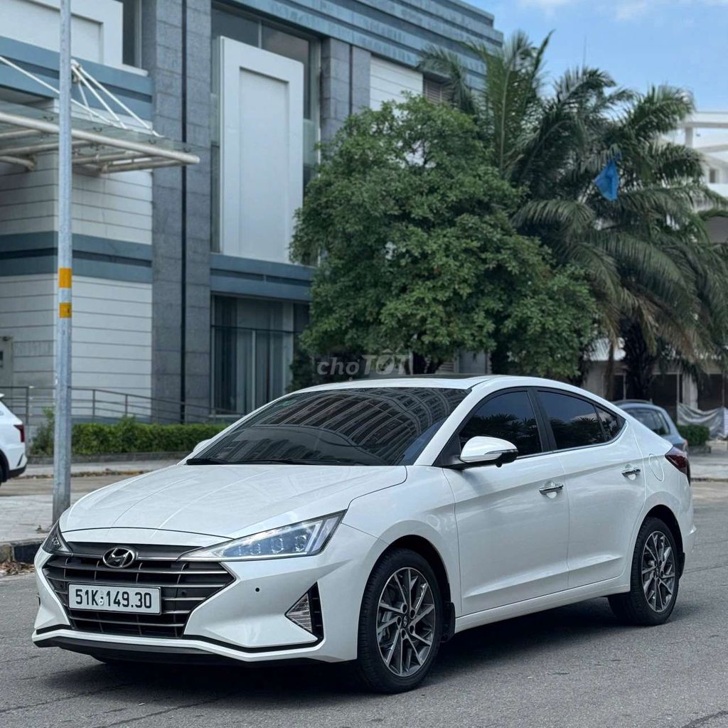 Elantra 2.0 2021 1 chủ odo đúng 8.800km siêu đẹp. Mua bán Ô tô tại Thành phố Dĩ An Bình Dương được đăng bởi Trương Tuấn Kiệt hình 2