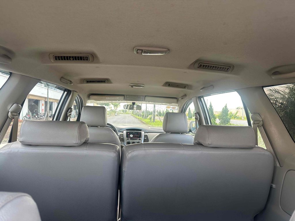 Toyota Innova 2015 2.0E - 310181 km. Mua bán Ô tô tại Quận Long Biên Hà Nội được đăng bởi TOÀN THẮNG Ô TÔ KINH BẮC hình 17