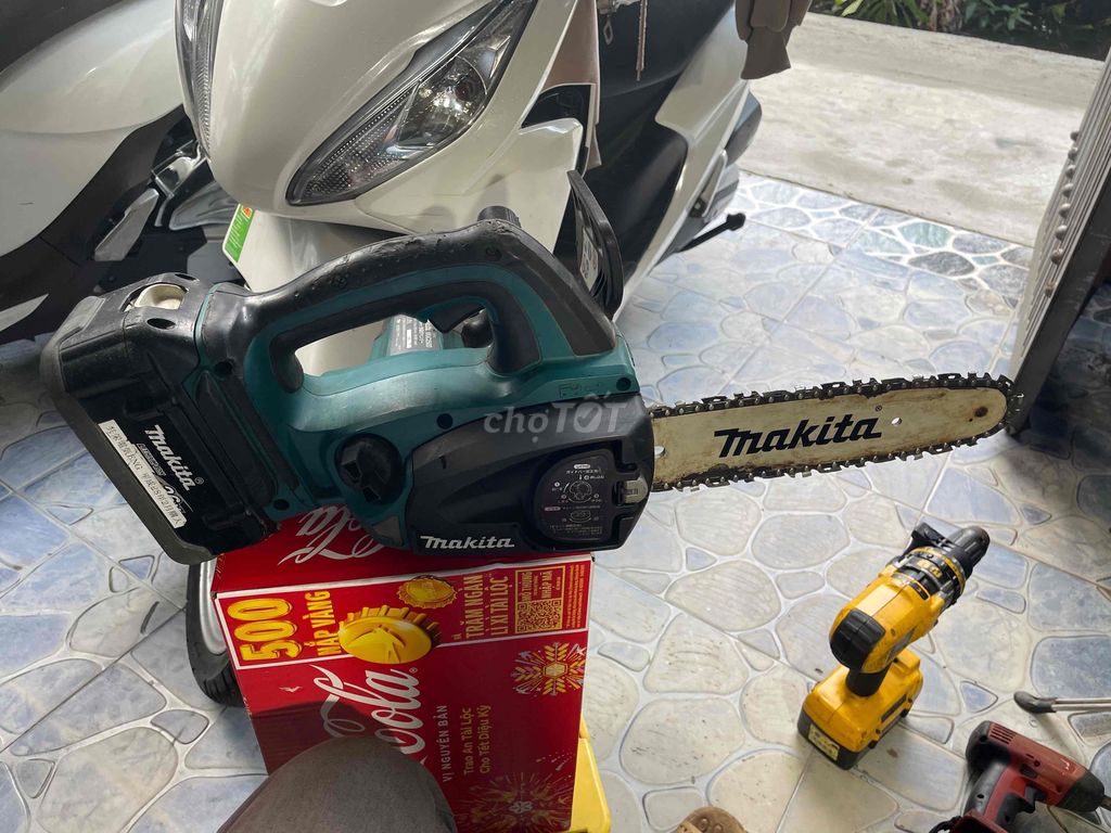 Cưa xích Makita 36v