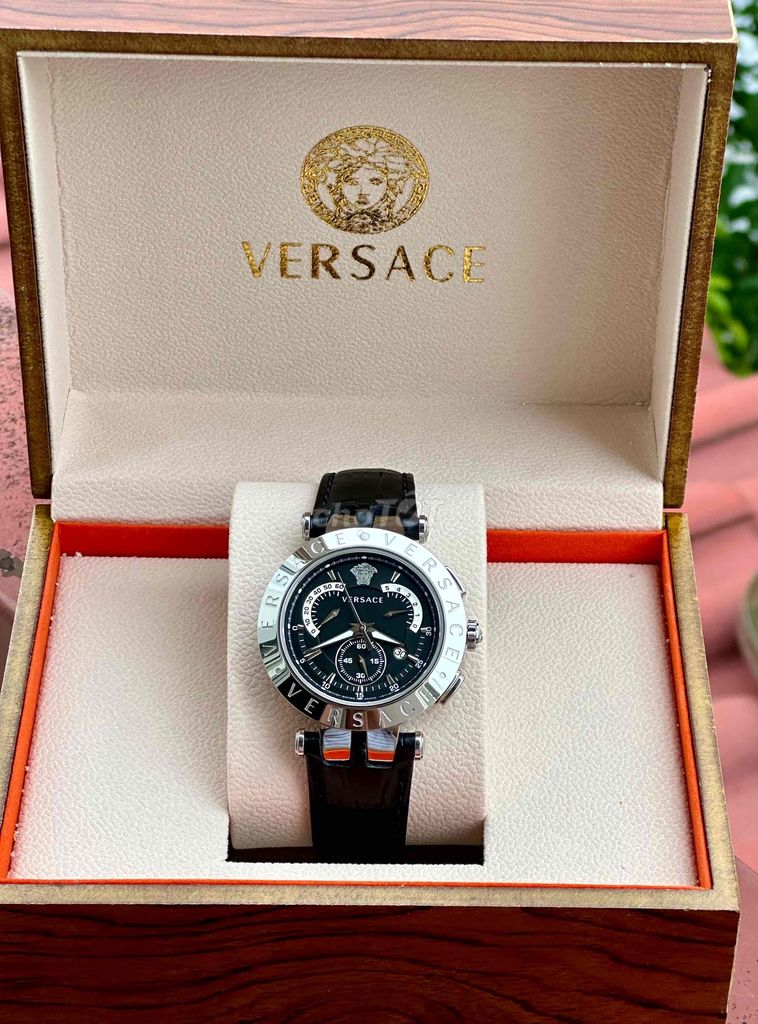 Đồng hồ Versace chính hãng nguyên zin cực đẹp