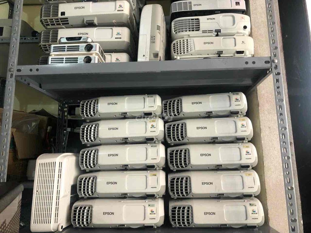Máy chiếu Epson xả kho máy chiếu xem bóng đá. Mua bán Đồ dùng văn phòng tại Quận Cẩm Lệ Đà Nẵng được đăng bởi Trường Máy Chiếu Nhật hình 1
