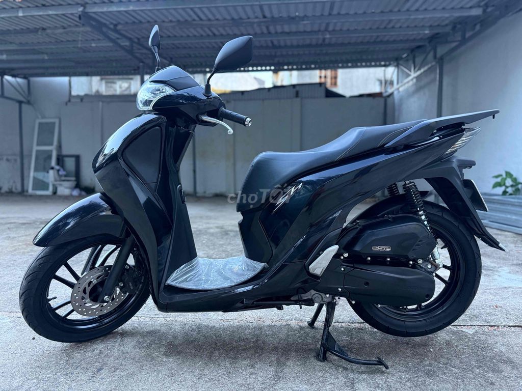 Honda SH 125 2016 Черный красивый автомобиль, тихий велосипед
