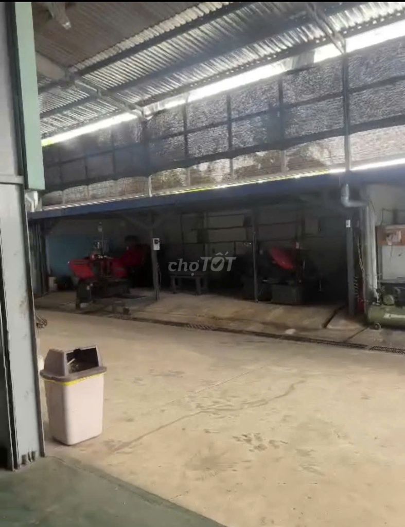 Bán gấp nhà xưởng trên đất 1900m2 đường lớn tại Đức Hoà Thượng,Long An. Mua bán văn phòng, mặt bằng kinh doanh tại Huyện Đức Hòa Long An được đăng bởi Chợ Địa Ốc hình 1