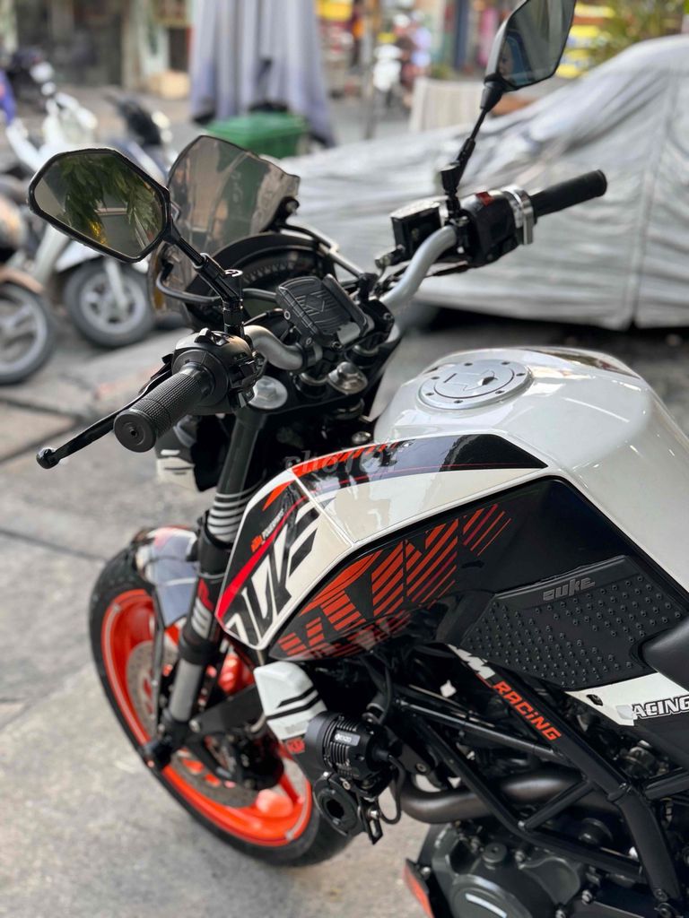 Cần bán KTM Duke 200 2020 Biển SG 9 chủ Xe keng. Mua bán Xe máy tại Quận Bình Tân Tp Hồ Chí Minh được đăng bởi Việt Motor Bình Tân hình 6
