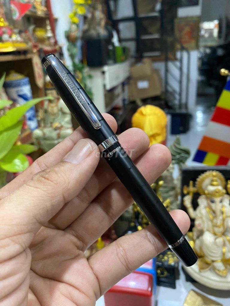 Bút bi hàng nước ngoài thiết kế Sang Trọng. Mua bán Đồ dùng văn phòng tại Quận 4 Tp Hồ Chí Minh được đăng bởi Đại Lâm Mộc Nguyễn Đức hình 1