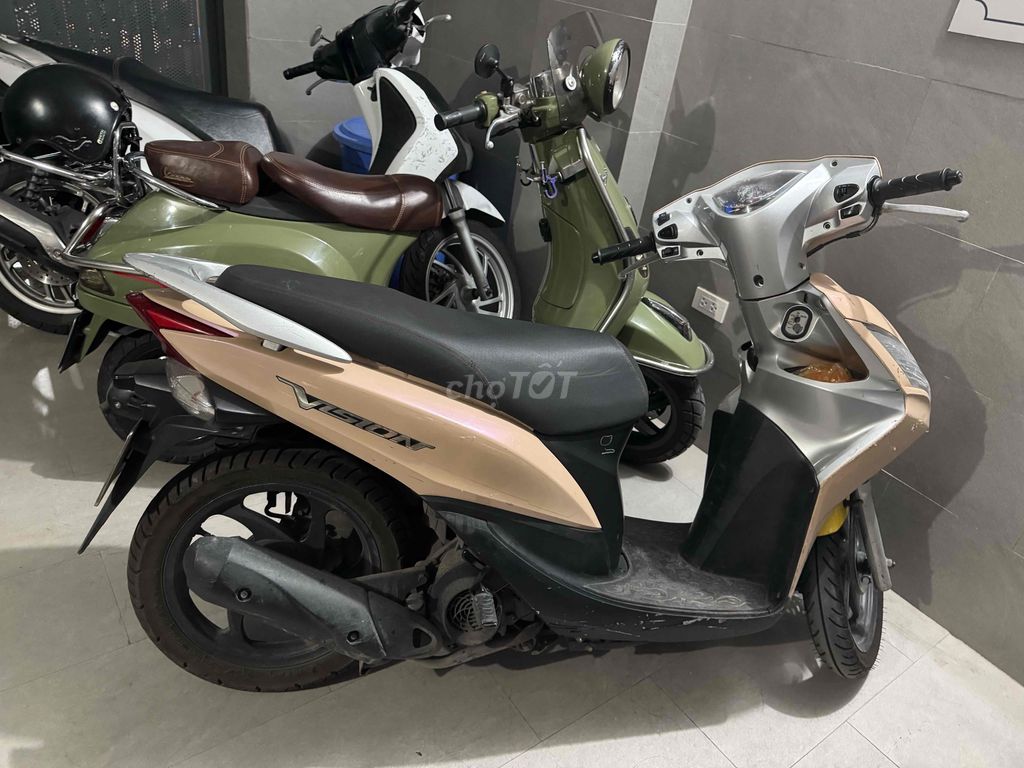 bán vison 2014 máy ngon chạy êm bốc. Mua bán Xe máy tại Quận Đống Đa Hà Nội được đăng bởi giang hình 2