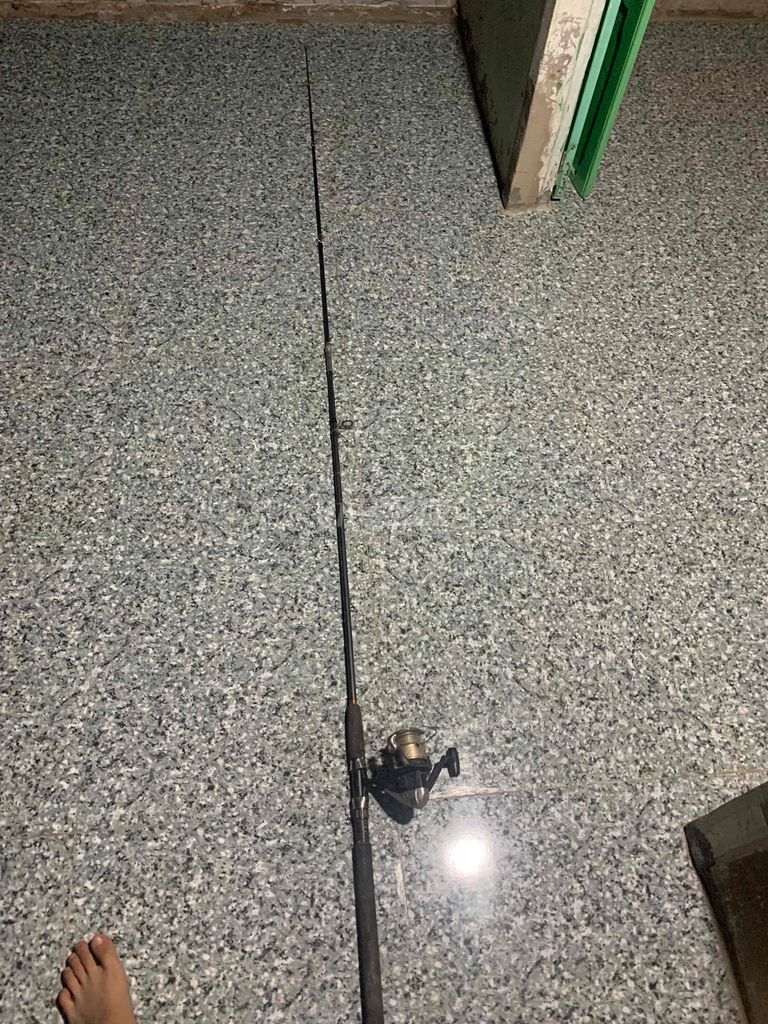 Cần câu máy Shimano FX400FE đã dùng. Mua bán Đồ thể thao, Dã ngoại tại Huyện Tam Bình Vĩnh Long được đăng bởi HuỳnhTrần hình 1