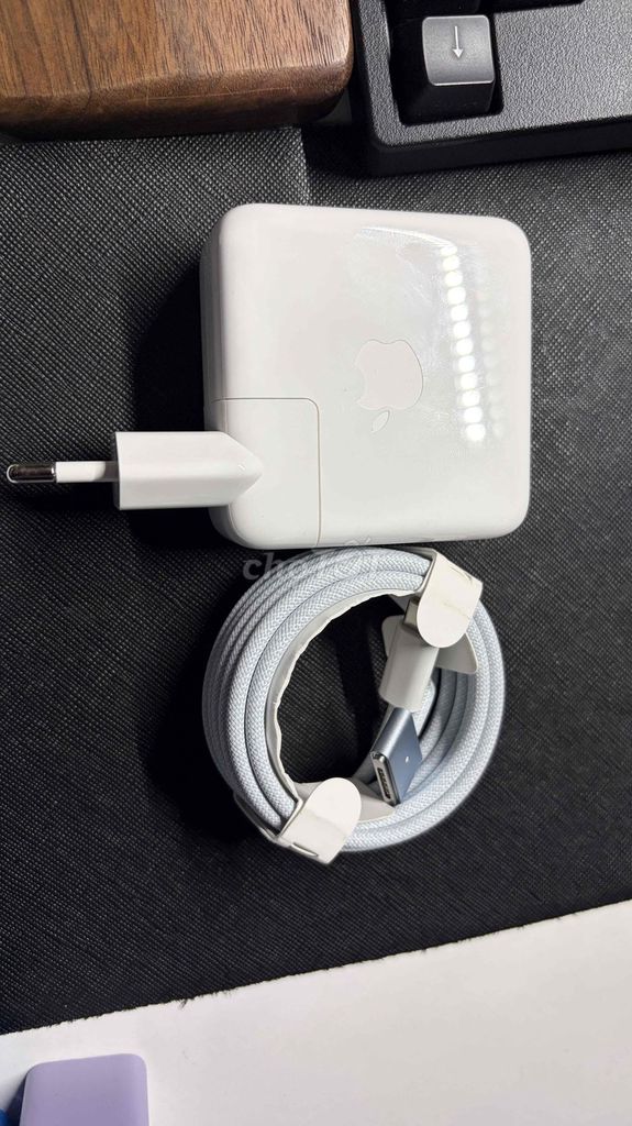 Củ sạc Apple Magsafe 70W Trắng. Mua bán Phụ kiện (Màn hình, Chuột...) tại Quận 4 Tp Hồ Chí Minh được đăng bởi Văn hình 1