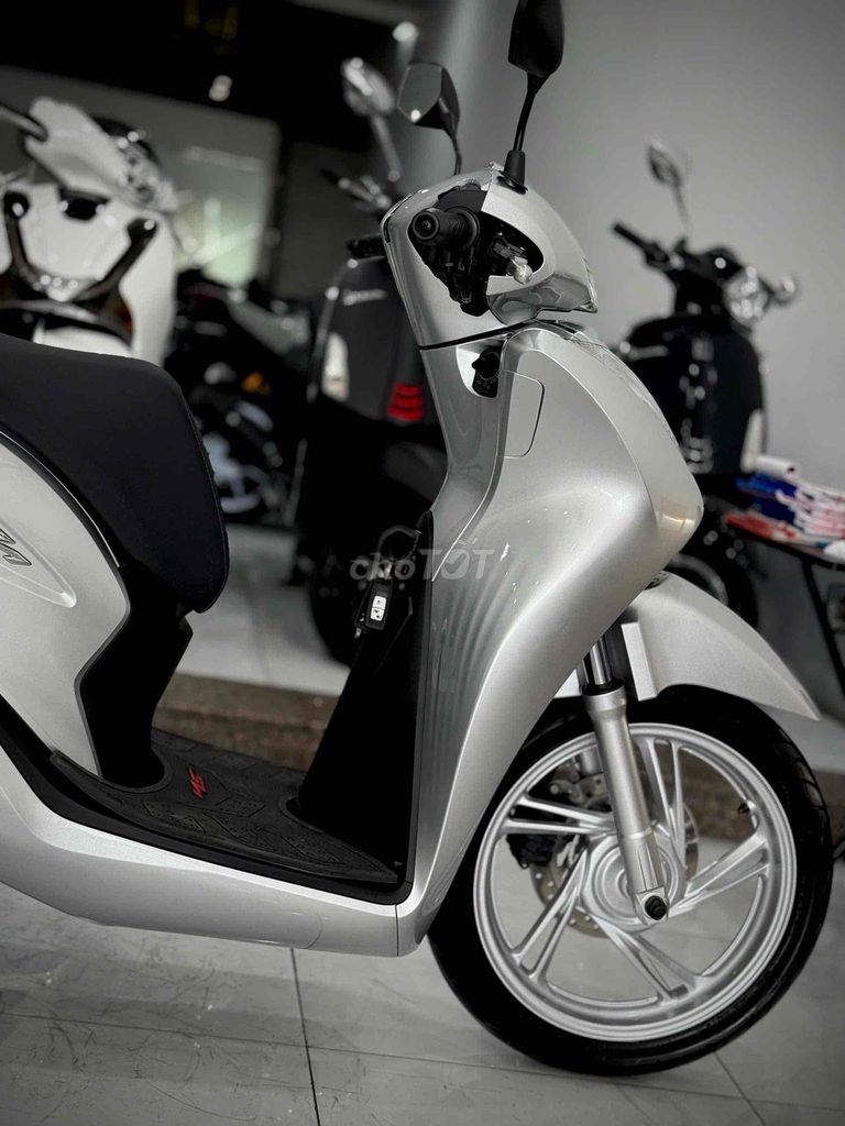 Sh125 2024 Odo8k Lướt chính chủ ký. Mua bán Xe máy tại Thị xã Phú Mỹ Bà Rịa - Vũng Tàu được đăng bởi Cửa Hàng Xe Máy Phú Mỹ hình 9