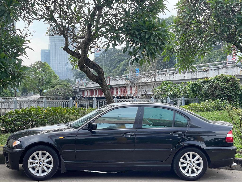 BMW 3 Series 2004 318i AT - 200000 km