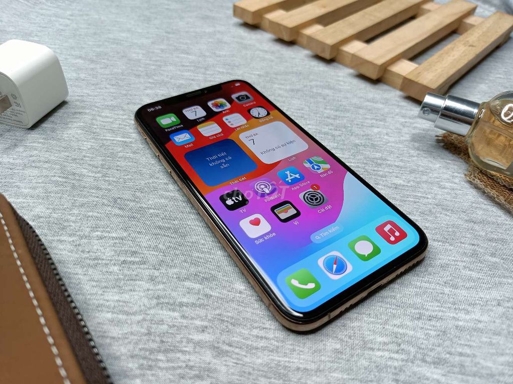 iPhone XS 256GB pin new bh 1th tặng full pk ạ. Mua bán Điện thoại tại Thành phố Long Xuyên An Giang được đăng bởi Trung Mobile  hình 1