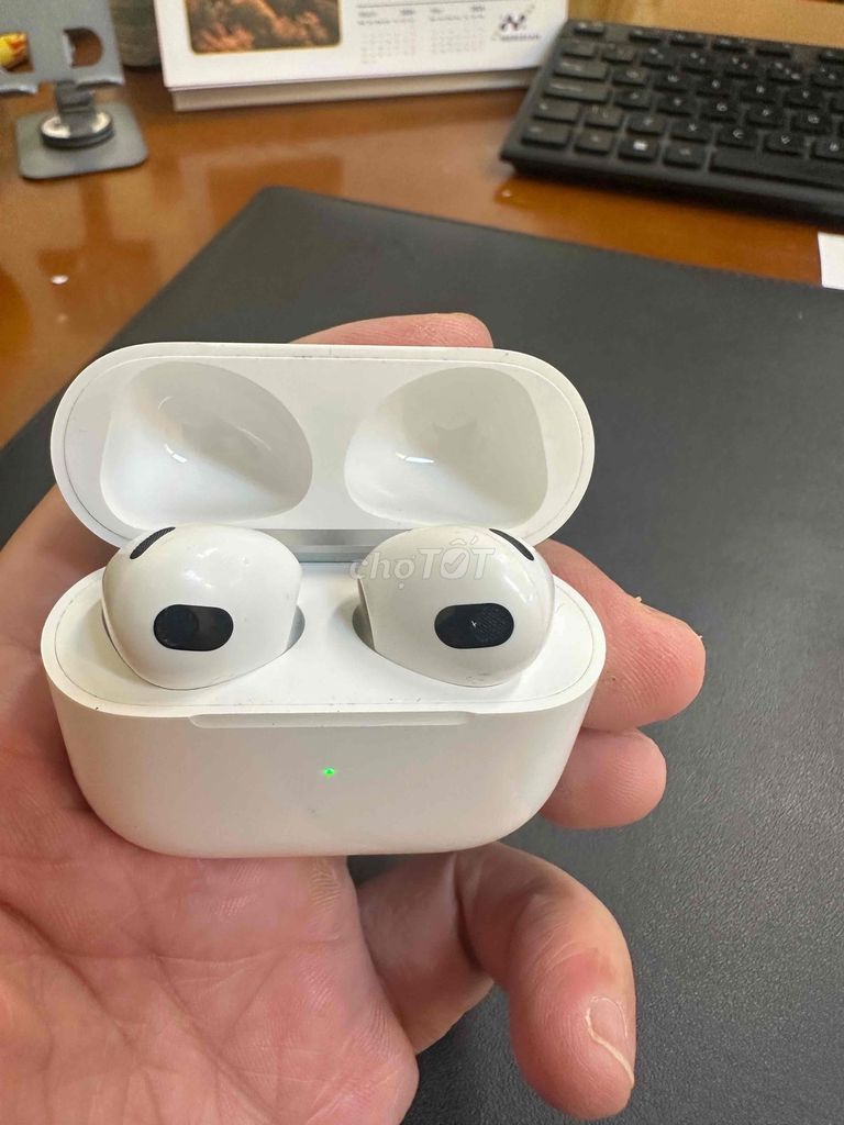 Tai nghe Apple AirPods 3 Trắng. Mua bán Tivi, Âm thanh tại Quận Nam Từ Liêm Hà Nội được đăng bởi Arsenal hình 1