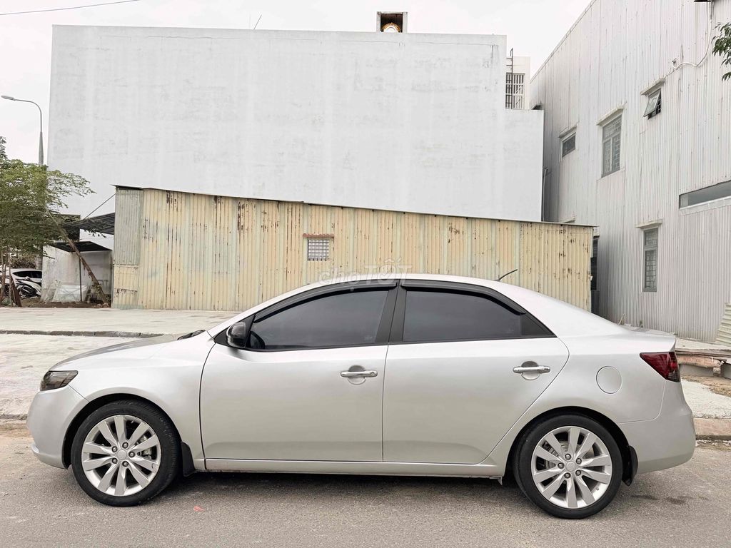 Kia Cerato 2009 MT. Mua bán Ô tô tại Quận Cẩm Lệ Đà Nẵng được đăng bởi Phạm Tuân hình 3