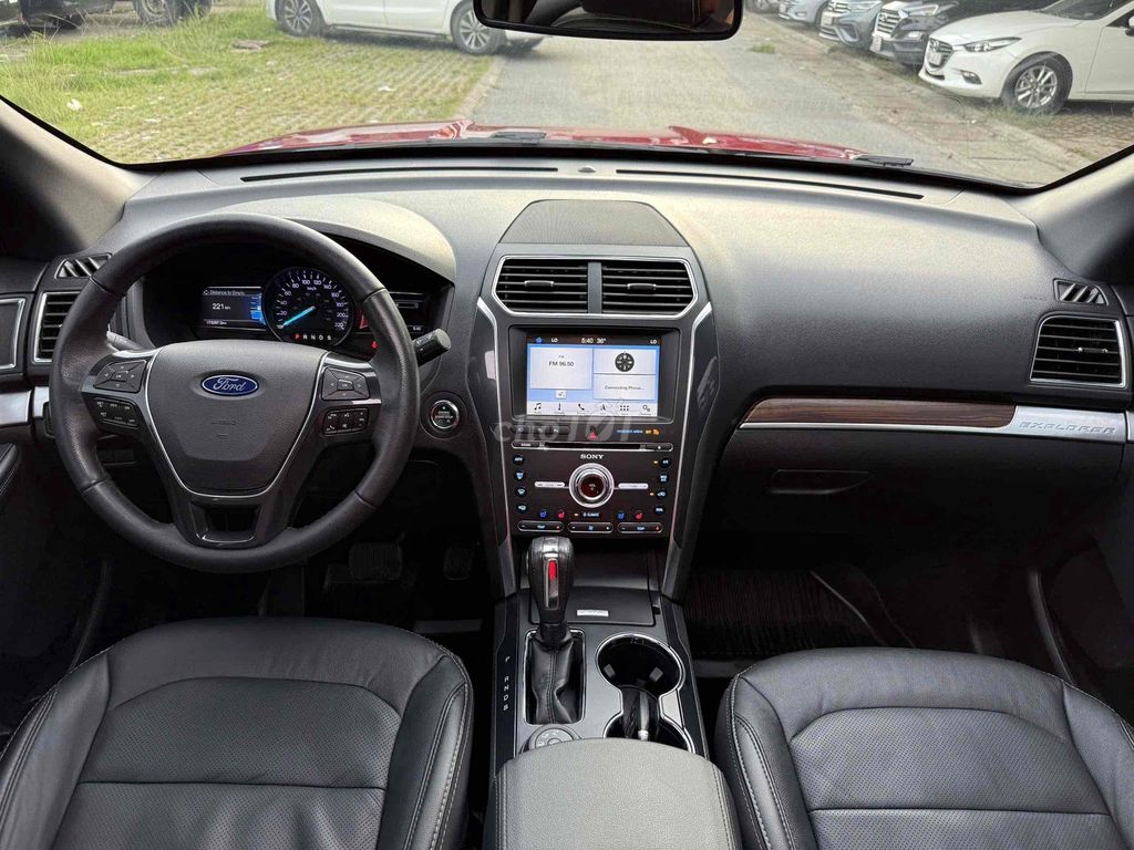 FORD EXPLORER LIMITED 2.3L 2019 màu đỏ. Mua bán Ô tô tại Quận Cầu Giấy Hà Nội được đăng bởi Auto 6666 hình 9
