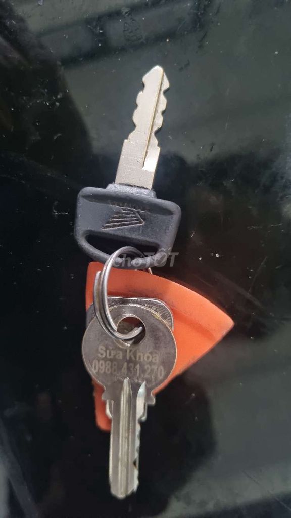 ZX đỏ đen biển hn 4 XỐ. Mua bán Xe máy tại Quận Hoàng Mai Hà Nội được đăng bởi Nguyễn Hoàng Ngọc Châu hình 4