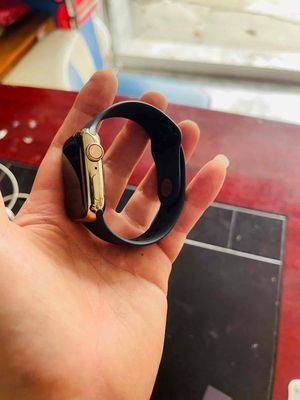 Đồng hồ nữ series 8 cỡ 41mm  nữ đeo đẹp thép vàng. Mua bán Thiết bị đeo thông minh tại Quận Hồng Bàng Hải Phòng được đăng bởi nguyễn văn tuân