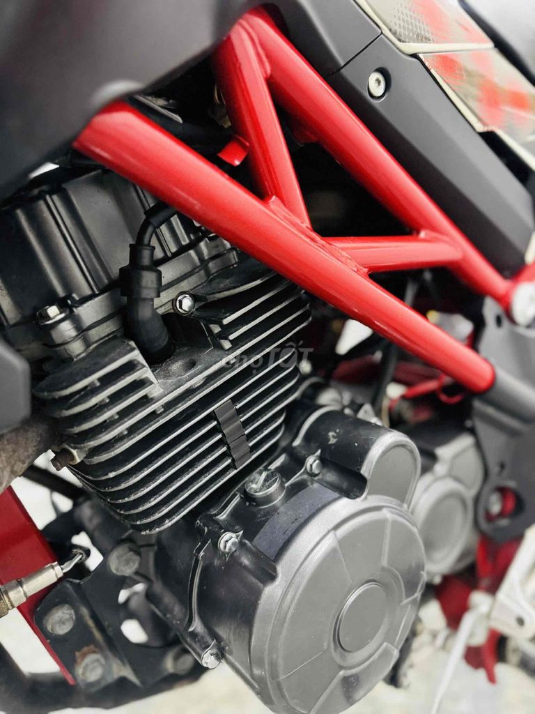 Benelli TNT125 Trắng Đỏ Đen. Mua bán Xe máy tại Thành phố Thủ Đức Tp Hồ Chí Minh được đăng bởi vanbinh hình 4