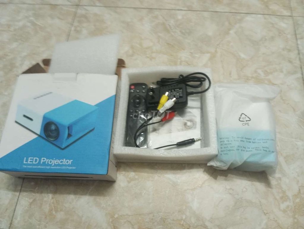 Máy chiếu mini LED Xanh dương, Trắng. Mua bán Đồ dùng văn phòng tại Quận Kiến An Hải Phòng được đăng bởi Cường kc Phạm hình 1