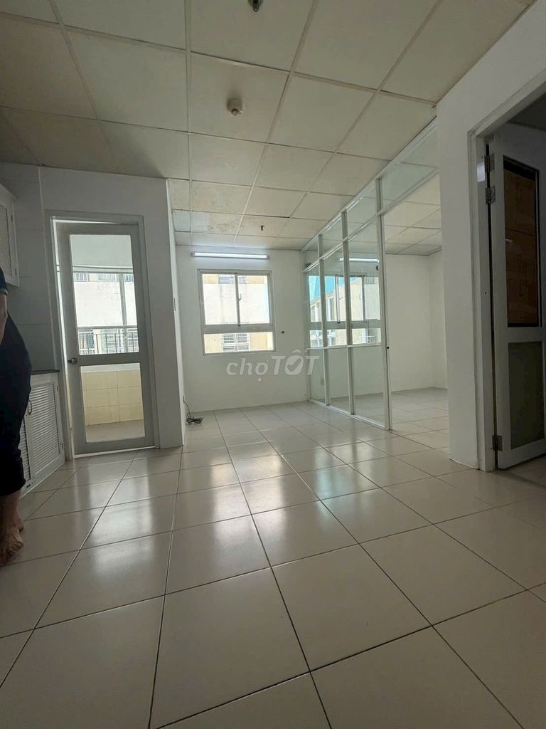 32 m² thang máy có sổ hồng, gần thủ Đức: 835 triệu