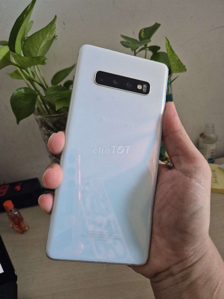 Samsung S10+ 8G 128G 2 sim. Mua bán Điện thoại tại Quận 8 Tp Hồ Chí Minh được đăng bởi Phan Minh Tân hình 1