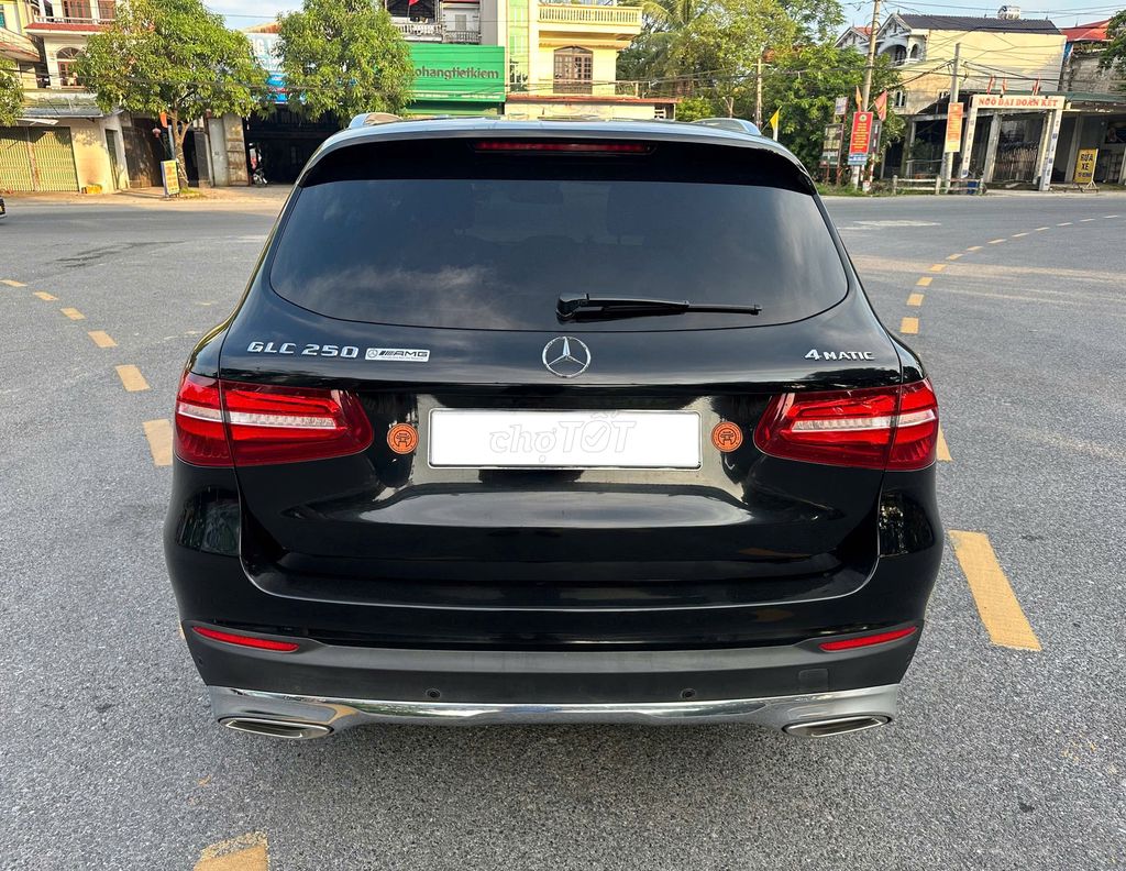 Mercedes Benz GLC 250 4Matic cuối 2016. Xe đẹp Zin. Mua bán Ô tô tại Huyện Sóc Sơn Hà Nội được đăng bởi Salon Auto Đào Hằng hình 5