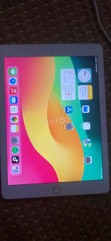 Apple iPad Gen 6 128GB Vàng hồng Đã sử dụng. Mua bán Máy tính bảng tại Thành phố Dĩ An Bình Dương được đăng bởi Kha Trần hình 1