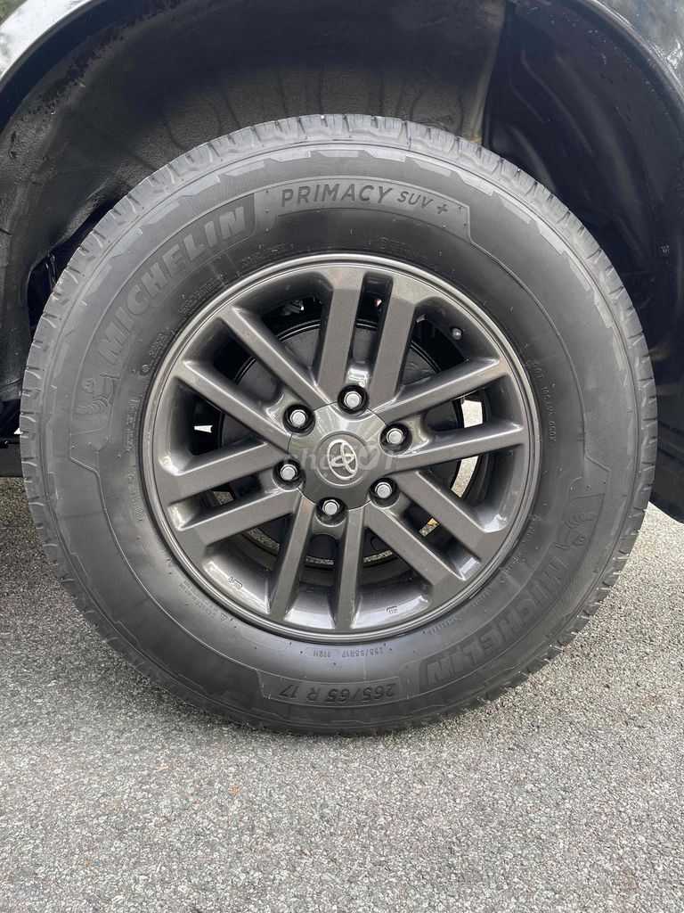 Toyota Fortuner 2011 2 Cầu Máy Xăng Bao Sang Tên. Mua bán Ô tô tại Quận Gò Vấp Tp Hồ Chí Minh được đăng bởi Em Quang Xe Lướt hình 6