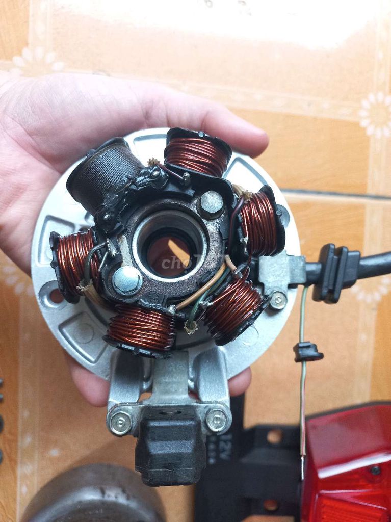 Vô lăng mâm lửa và cụm đèn hậu zin xe Cub. Mua bán Phụ tùng xe tại Quận Hà Đông Hà Nội được đăng bởi Lê Công Tuấn Anh hình 9