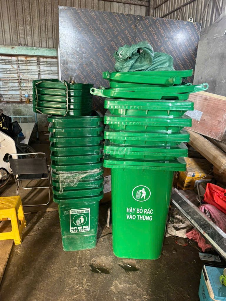 Thùng rác nhựa HDPE Xanh lá có nắp. Mua bán Nội thất, đồ gia dụng khác tại Quận Liên Chiểu Đà Nẵng được đăng bởi Nguyễn Thị Trâm hình 1
