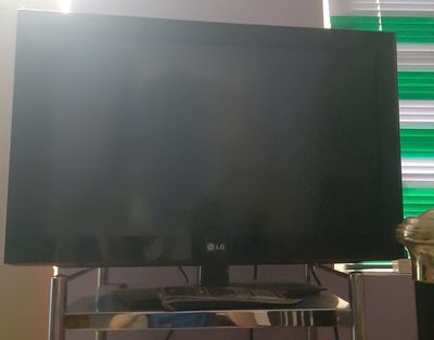 Tivi 32 inch LG. Mua bán Tivi, Âm thanh tại Quận Tân Phú Tp Hồ Chí Minh được đăng bởi Lộc