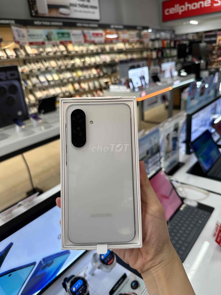 Samsung Galaxy A56 5G 8GB/128GB Xám. Mua bán Điện thoại tại Quận Sơn Trà Đà Nẵng được đăng bởi Thanh Tran hình 1